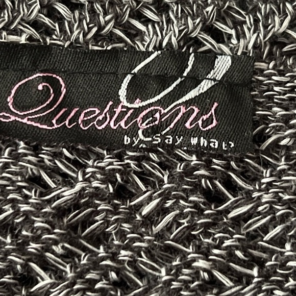 Black and Gray Knit Shrug with Relaxed Fit and Boat Neck - Picture 4 of 4